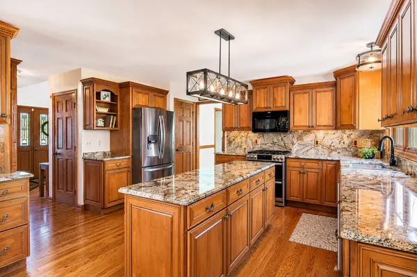 2617 Crystal WAY, Crystal Lake, IL 60012