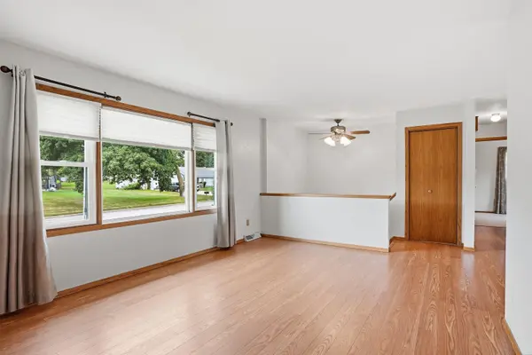 355 7th ST, Jesup, IA 50648