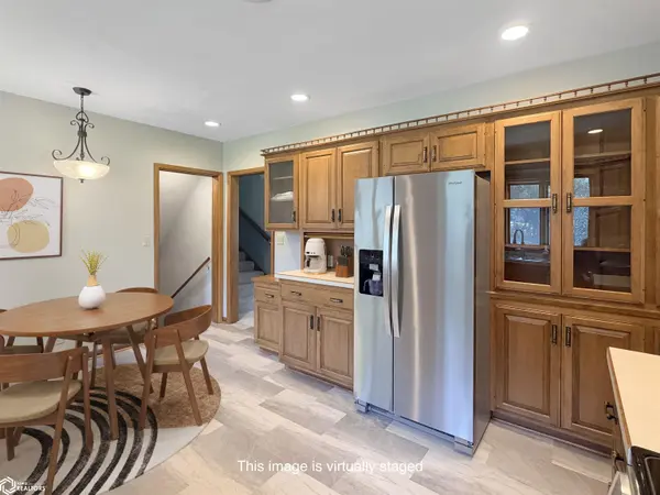 9 19th AVE, Hampton, IA 50441