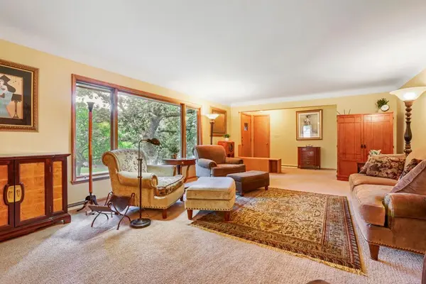 332 Floral DR W, Shoreview, MN 55126