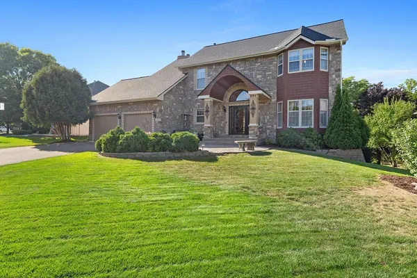 4086 Deerwood TRL, Eagan, MN 55122