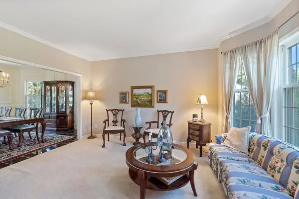 4086 Deerwood TRL, Eagan, MN 55122