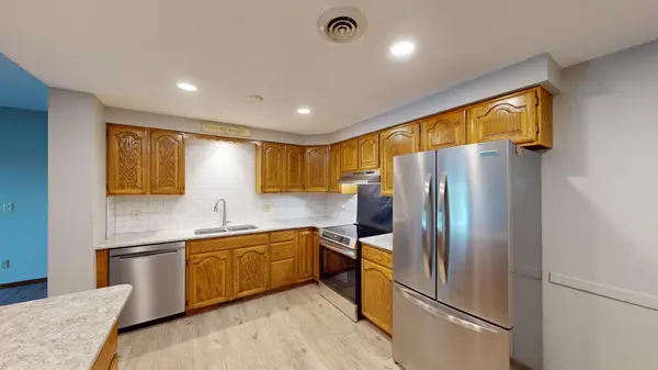 808 Lake Chapeau DR #105, Albert Lea, MN 56007