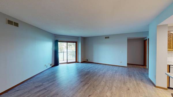 808 Lake Chapeau DR #105, Albert Lea, MN 56007