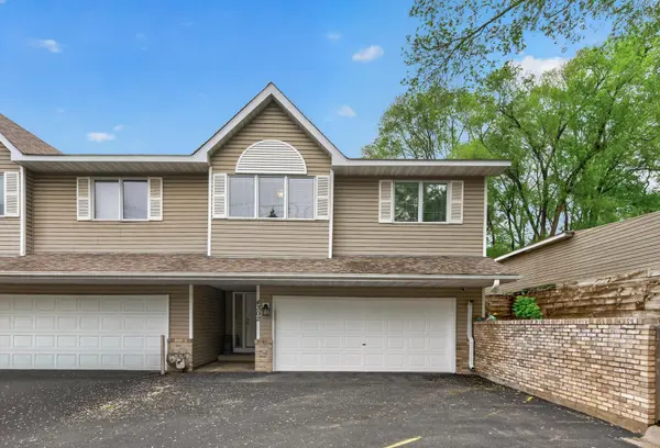 4302 Mccoll DR, Savage, MN 55378