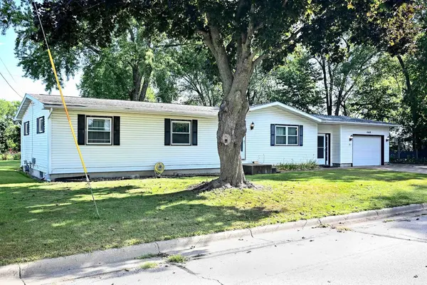 4618 W 5th ST, Winona, MN 55987