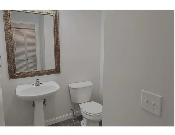 301 Hickory Pl, Nashville, TN 37214