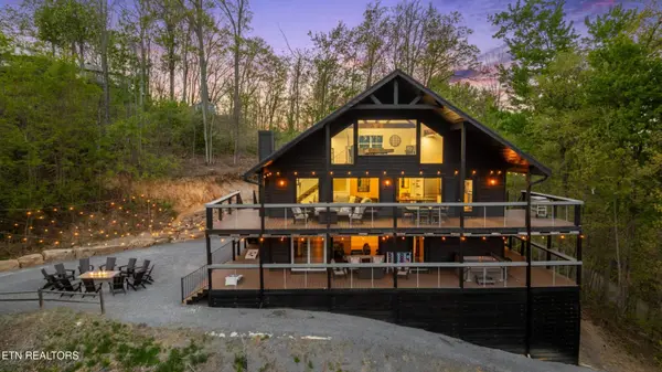 1433 Garrett Place, Gatlinburg, TN 37738