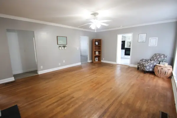 319 Mount View Dr, Sparta, TN 38583