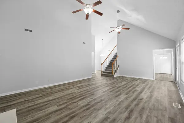 79 West Dr, Clarksville, TN 37040