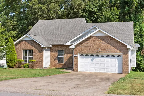 79 West Dr, Clarksville, TN 37040