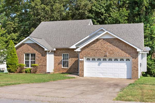 79 West Dr, Clarksville, TN 37040
