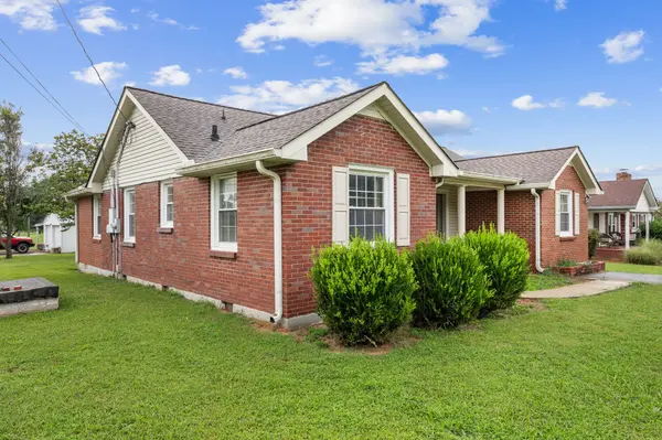 1620 Neelys Bend Rd, Madison, TN 37115
