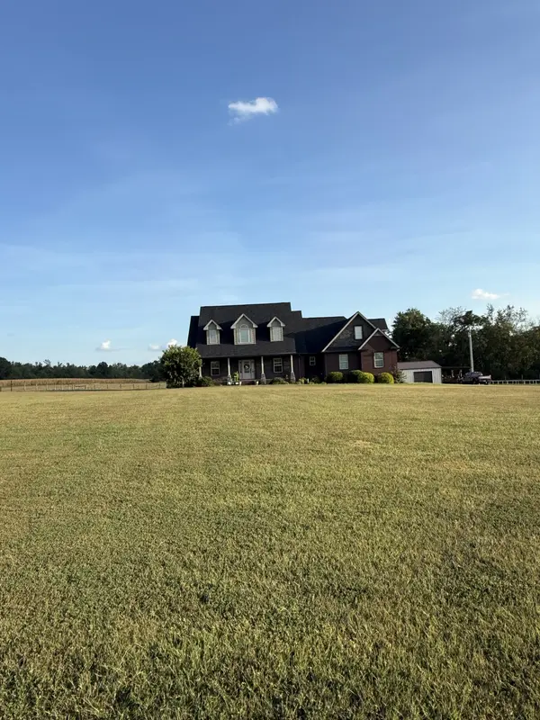 3326 Highway 52 #E, Lafayette, TN 37083