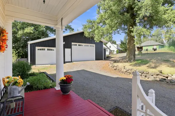 324 E Alder St St, Tekoa, WA 99033