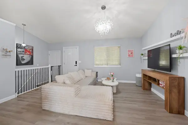 13715 W Autumn Ridge St, Wichita, KS 67235-9768