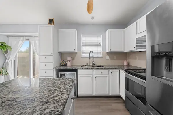 13715 W Autumn Ridge St, Wichita, KS 67235-9768
