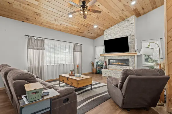 815 Fish N Fun DR, Shell Knob, MO 65747