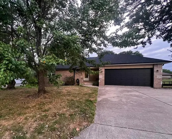 2105 S Candace ST, Ozark, MO 65721