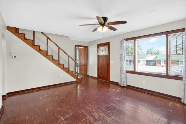 204 E Oak ST, Stockton, MO 65785