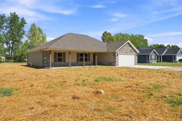 707 Prairie LN, Carl Junction, MO 64834