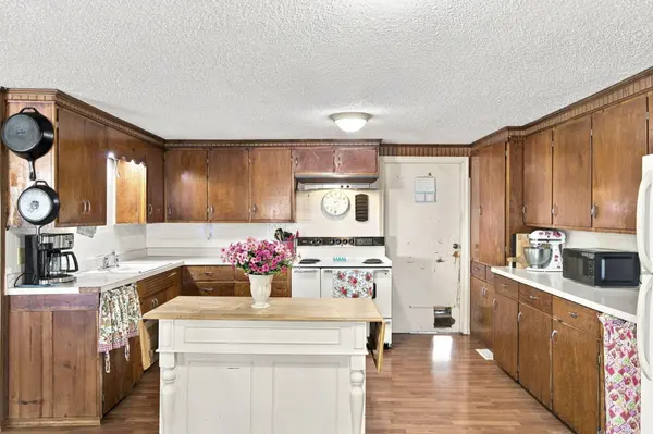 3353 State Hwy 173, Galena, MO 65656