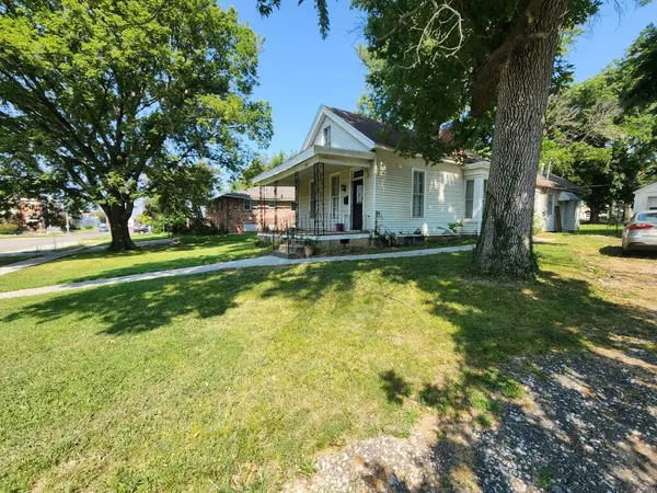 311 E Franklin ST, Clinton, MO 64735
