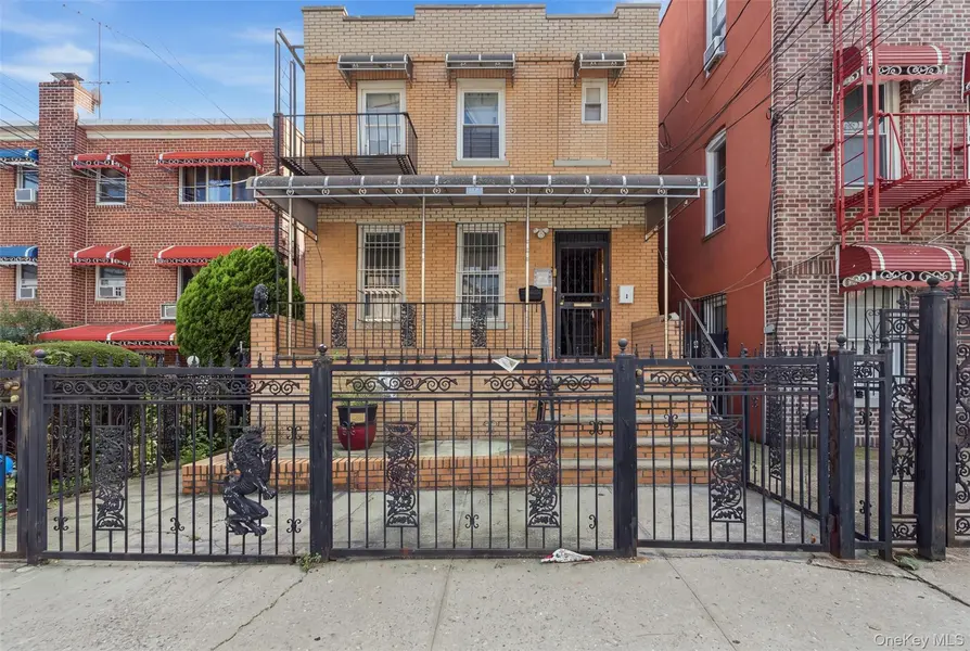 1038 E 224th ST, Bronx, NY 10466