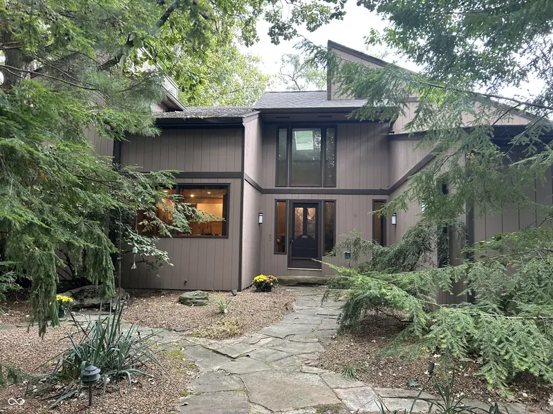 7880 Sunset LN, Indianapolis, IN 46260