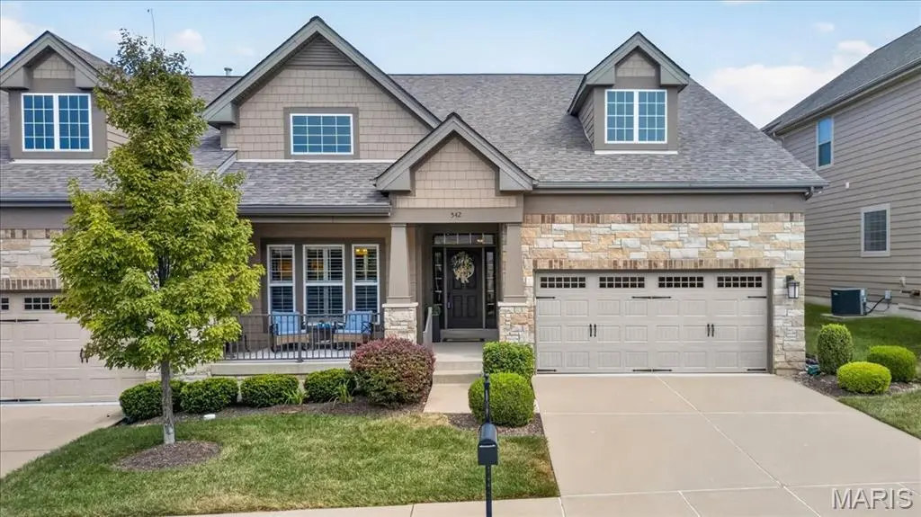 542 Triton Way DR, Ballwin, MO 63011