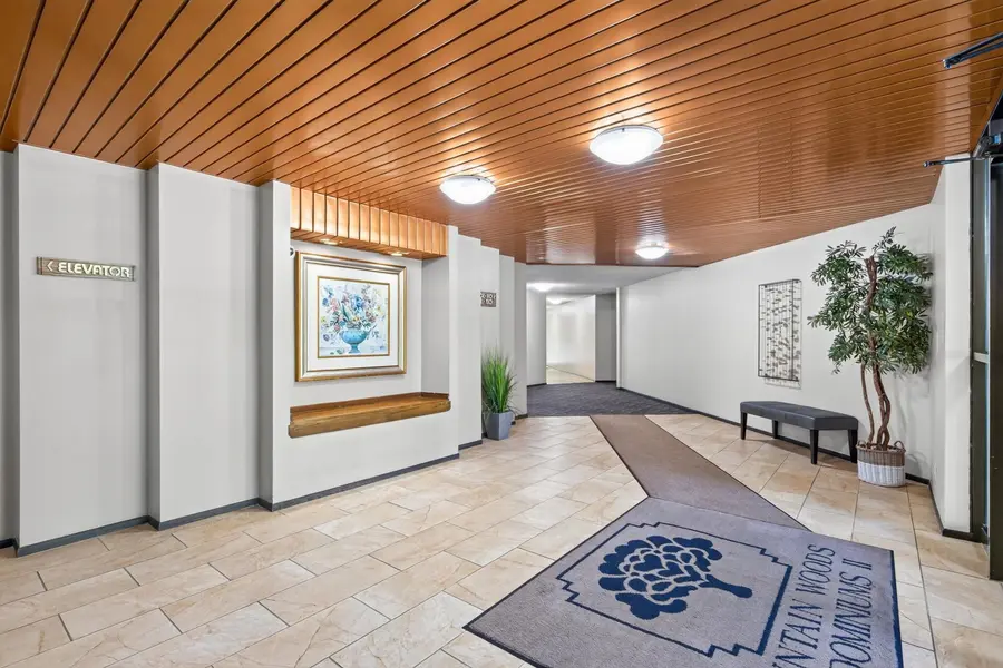 6730 Vernon AVE S #119, Edina, MN 55436