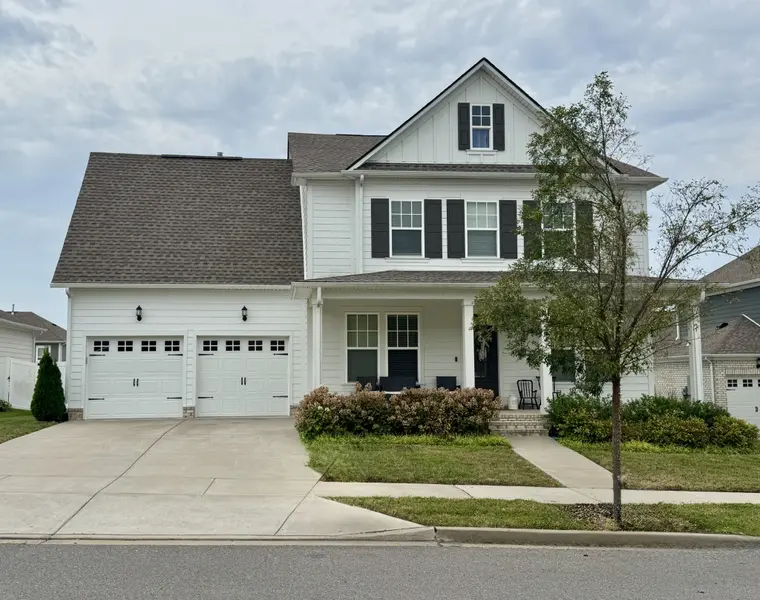 832 Rockwell Dr, Hendersonville, TN 37075