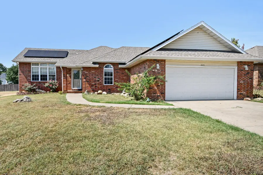 605 W Chandler DR, Willard, MO 65781