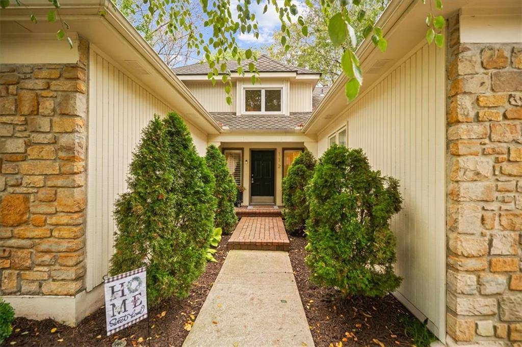 112 W 123rd TER, Kansas City, MO 64145