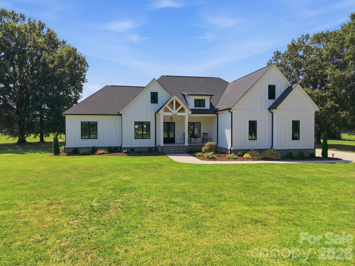 720 Trexler LOOP, Salisbury, NC 28144
