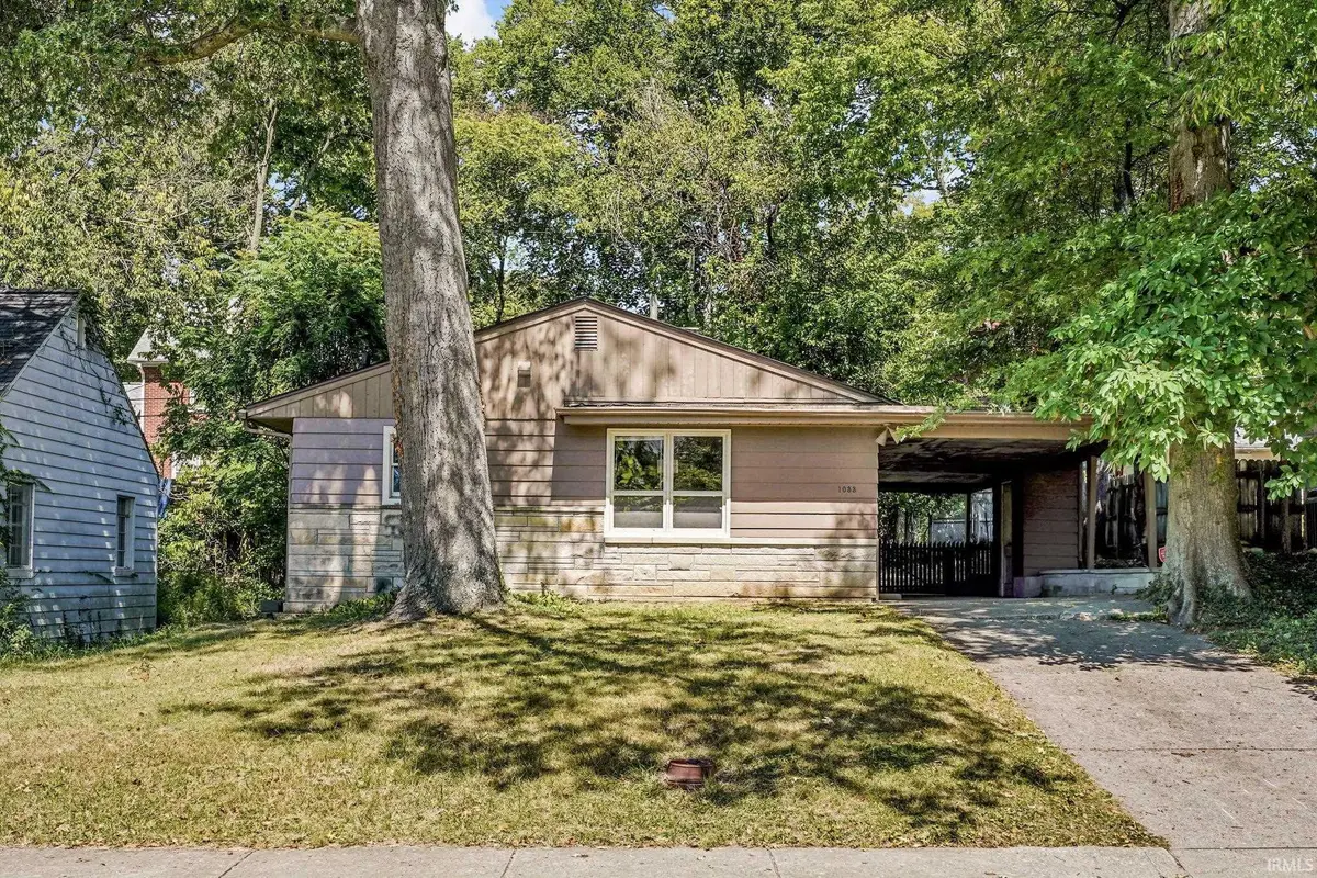 1033 E Maxwell LN, Bloomington, IN 47401