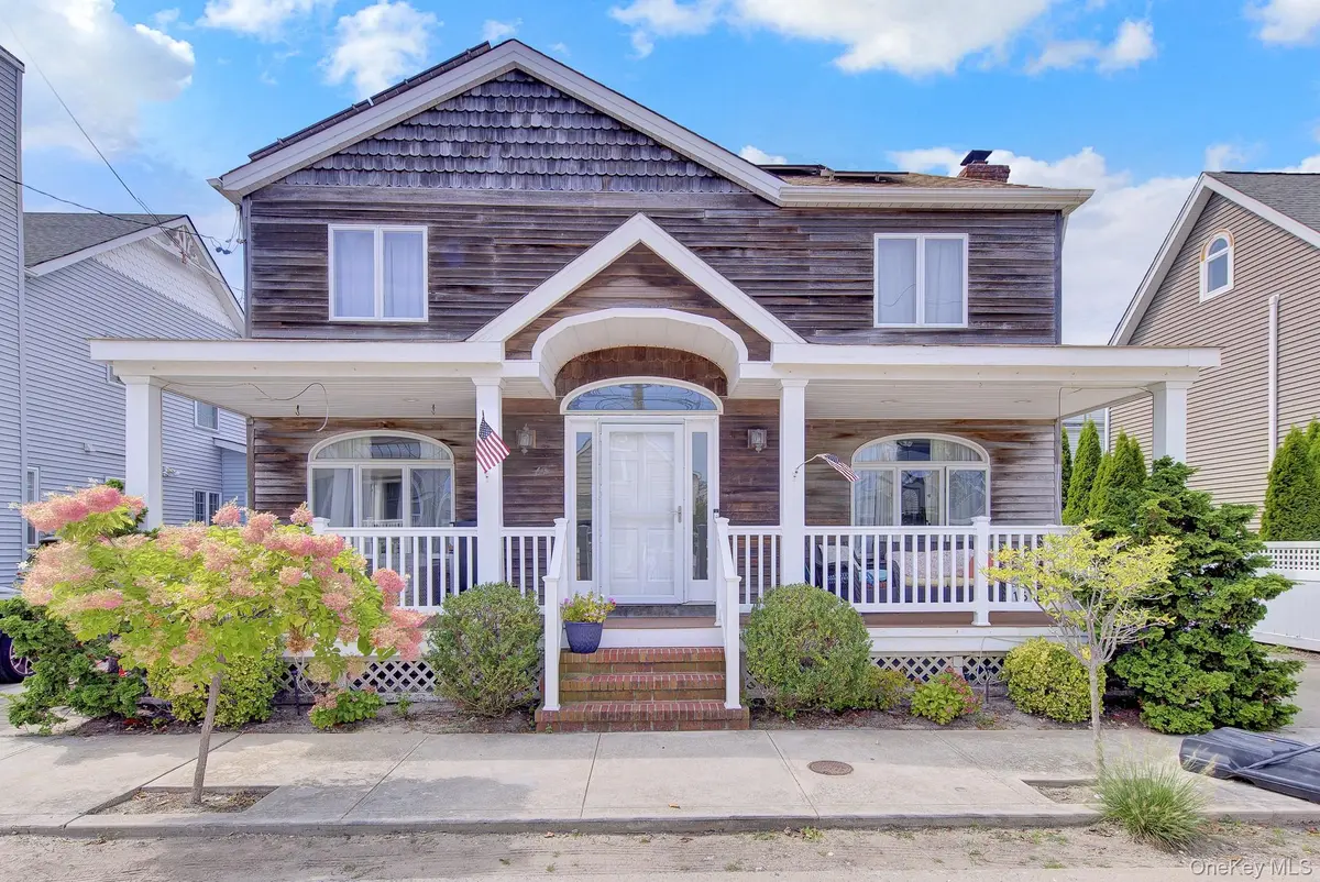 63 Cedarhurst AVE, Point Lookout, NY 11569