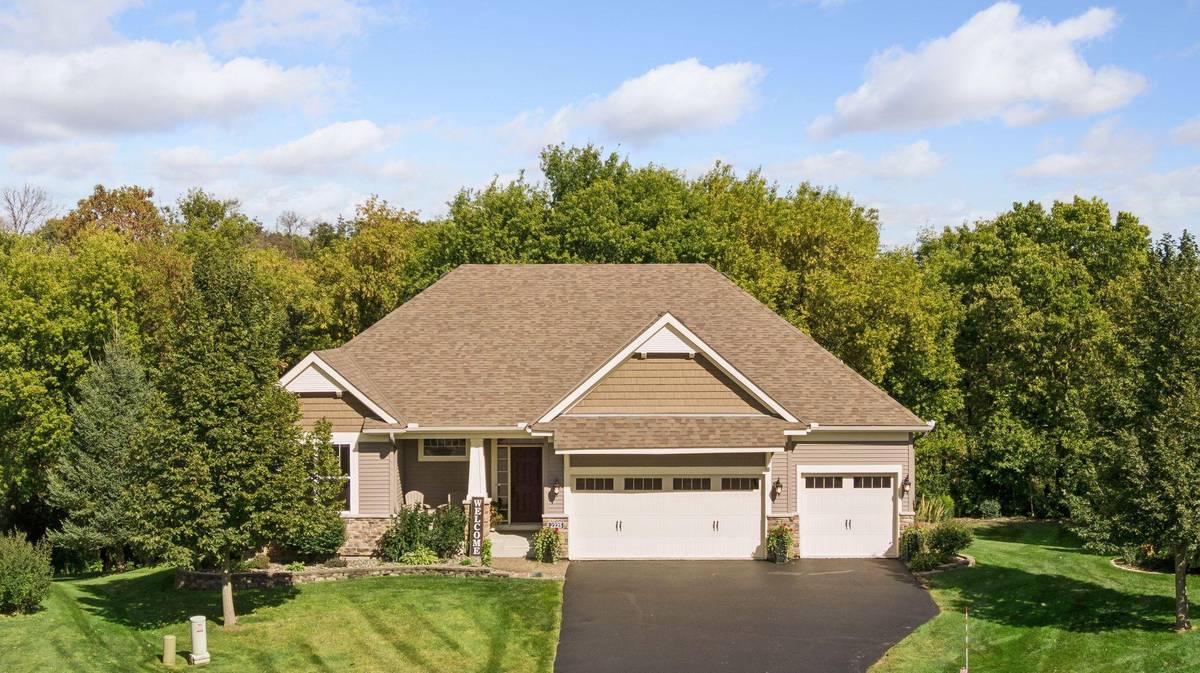2225 Lake CIR, Victoria, MN 55386