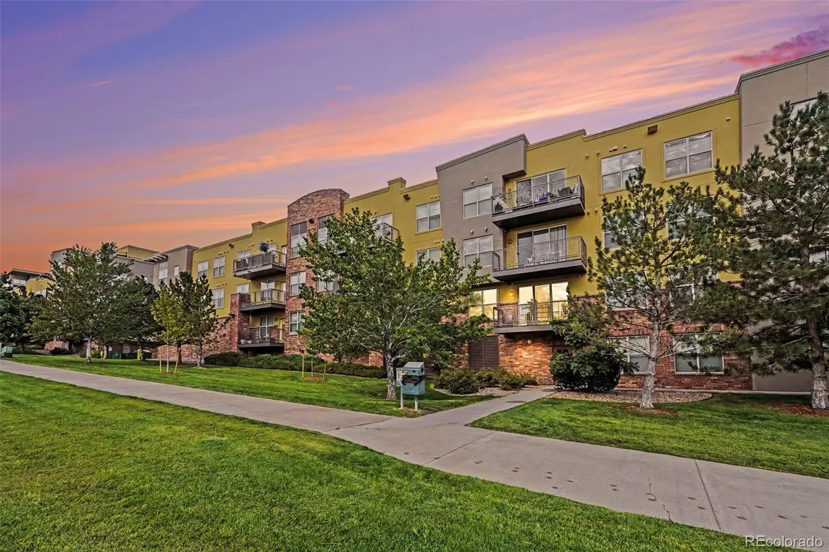 9039 E Panorama CIR #C205, Englewood, CO 80112