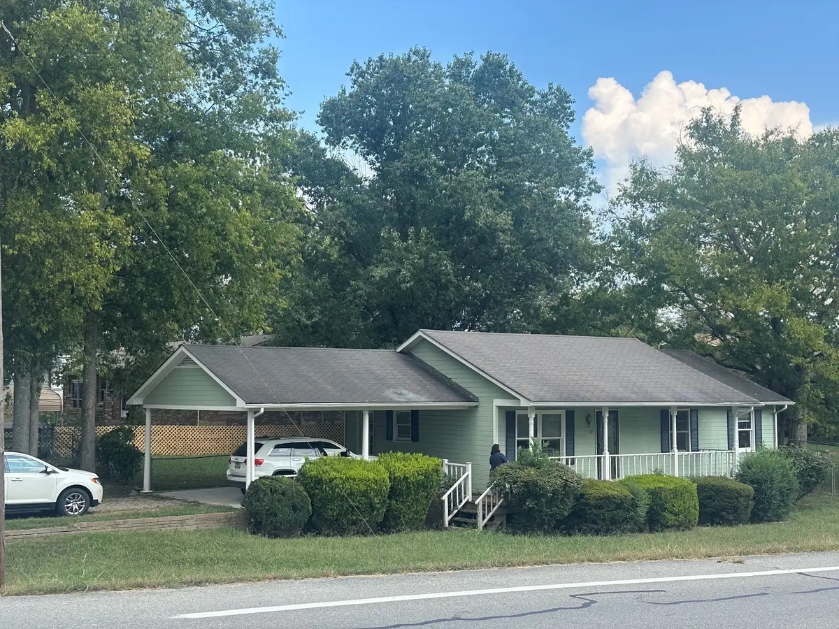 137 Shelbyville Hwy, Fayetteville, TN 37334