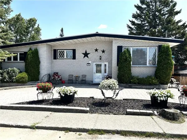 35 CEDAR ST, Levack, ON P0M 2C0