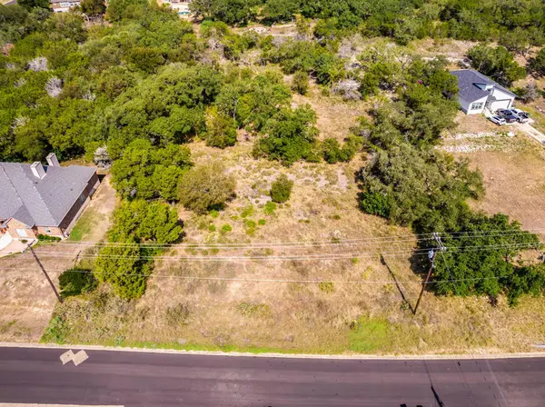 2722 Leslie LN, San Marcos, TX 78666