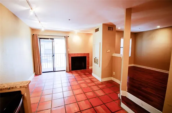 1306 Norwalk LN #304, Austin, TX 78703