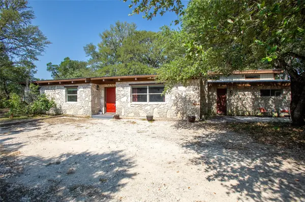 111 Merrywood LN, San Marcos, TX 78666