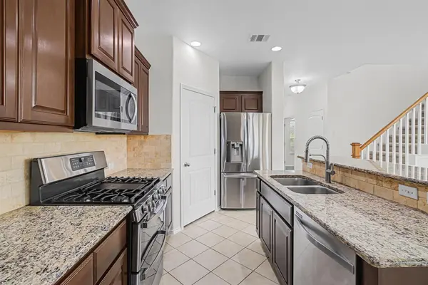 501 Silver TRL, Round Rock, TX 78664