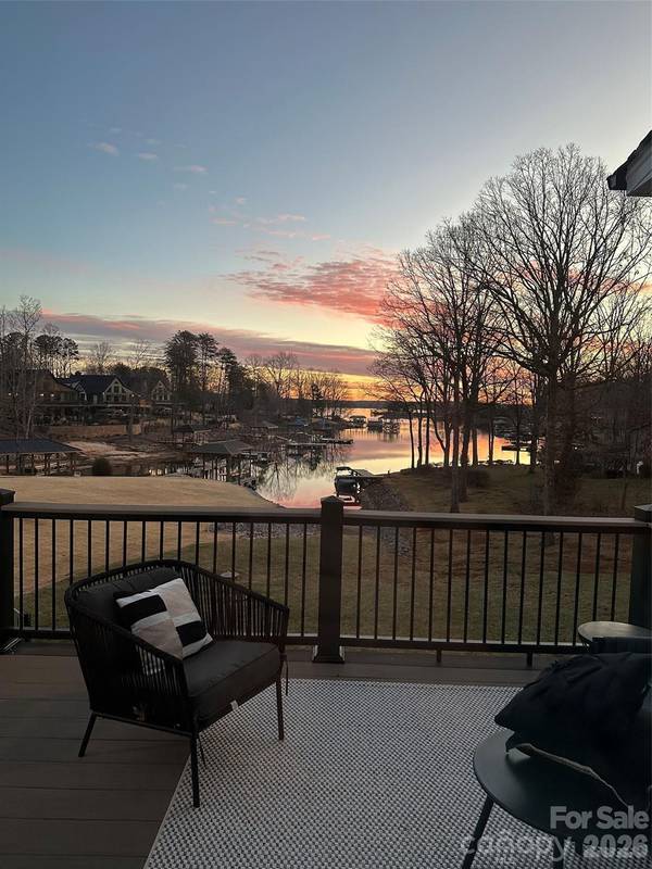 5020 Slanting Bridge RD, Sherrills Ford, NC 28673