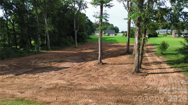 304 Seven Springs LOOP, Statesville, NC 28625