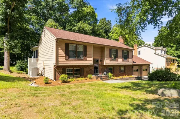 5000 Cedar Forest DR, Charlotte, NC 28226