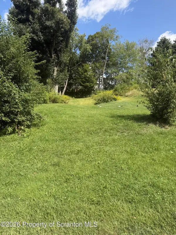 1108 E Filbert ST, Archbald, PA 18403