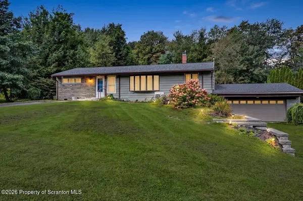 104 Shady DR, Roaring Brook Twp, PA 18444
